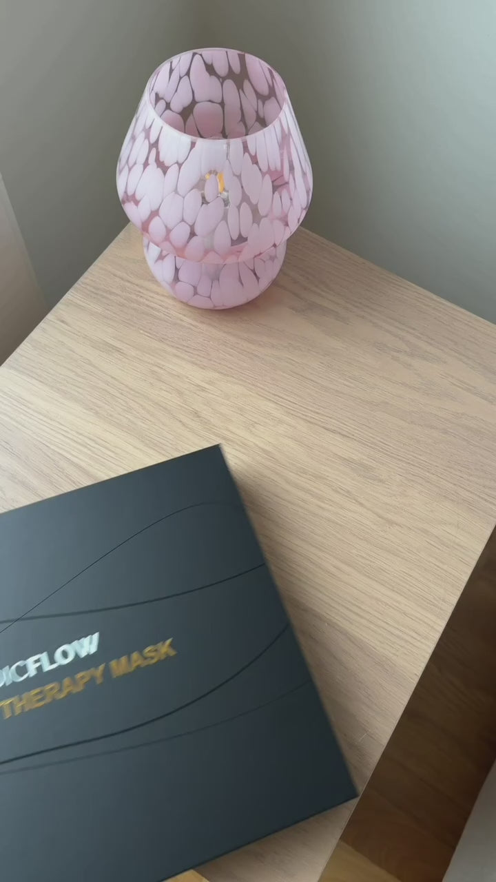 Ladda video: Nordic Flow Betterskin LED Mask