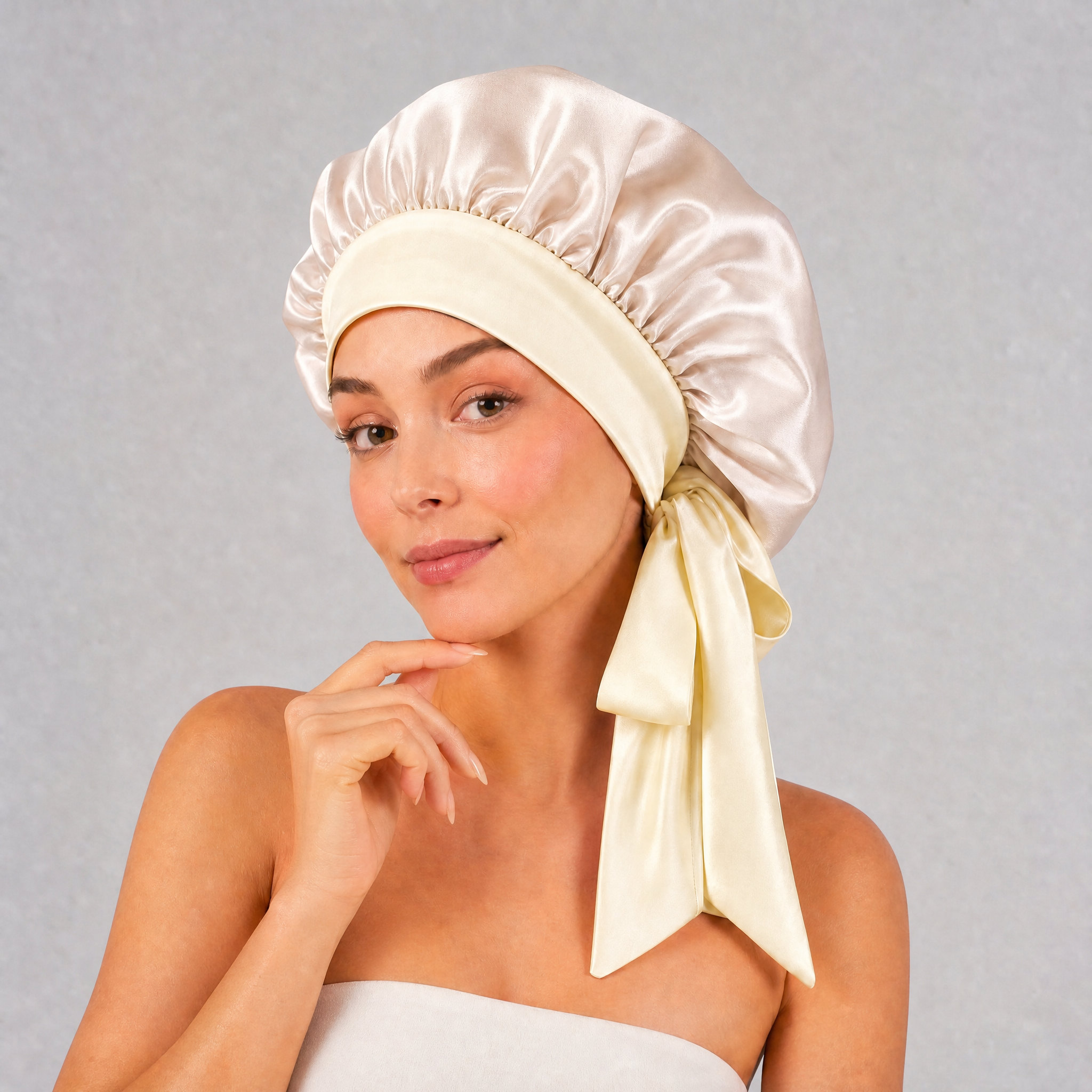 Silk Bonnet i 100% Mullbärssilke - 22 momme med långt knytband