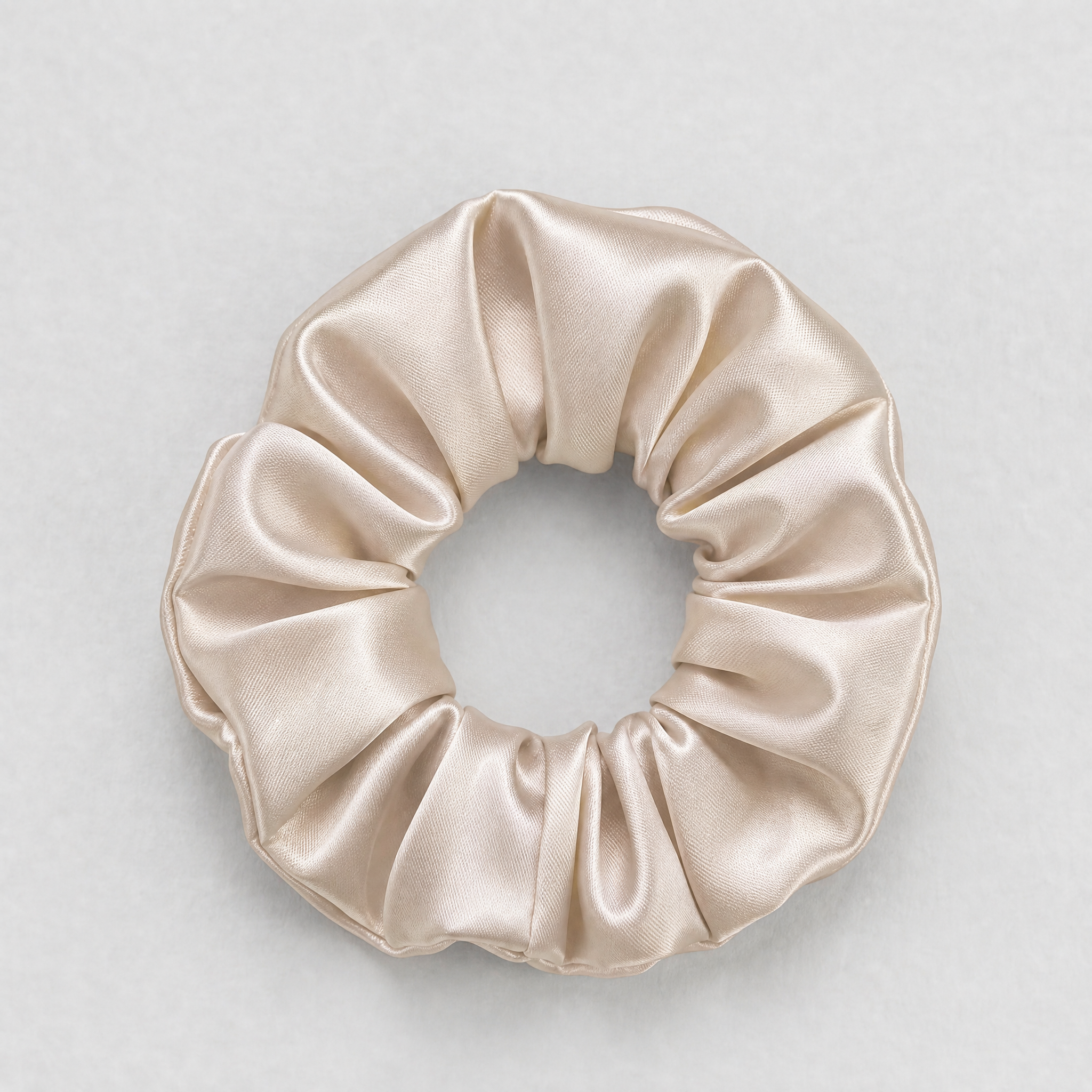 Silk Scrunchie i 100% Mullbärssilke - 22 momme, voluminös 3,5 cm