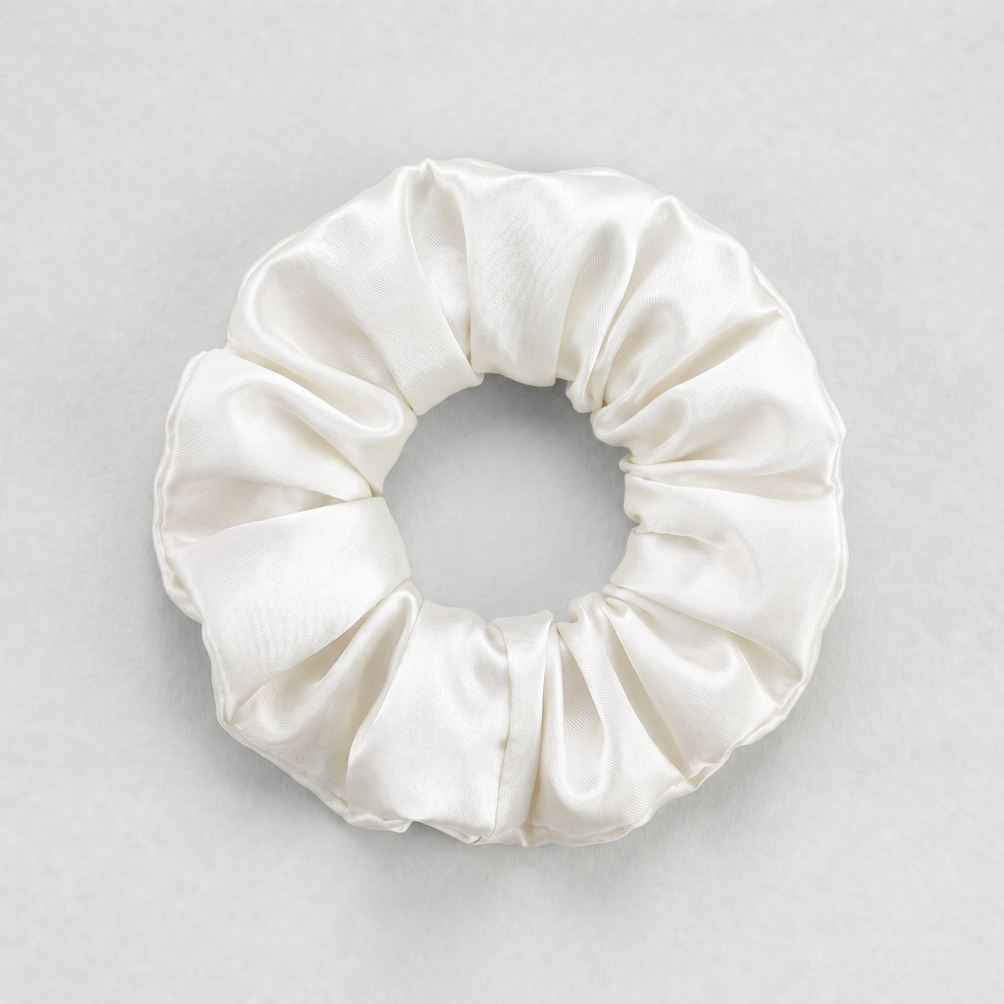 Silk Scrunchie i 100% Mullbärssilke - 22 momme, voluminös 3,5 cm